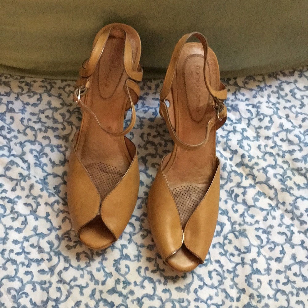 Vintage Corso Como wedge heel.